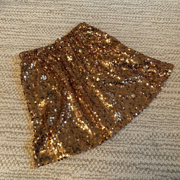 Dresses & Skirts - Rose Gold Sequin Mini Skirt with pockets!